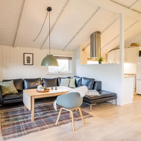 Holiday Henne Xiv Holiday home Henne Strand